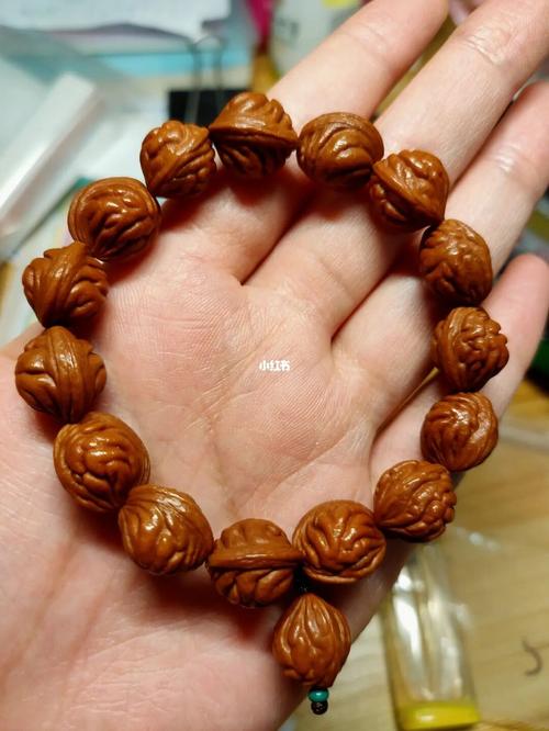 盘玩一段时间的龙纹桃核手串_手串_兴趣爱好_兴趣爱好
