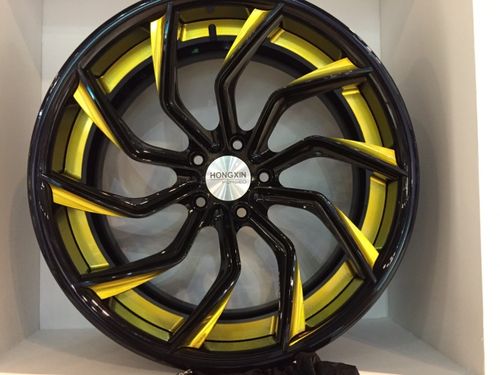 中国锻造轮毂-戴卡宏鑫