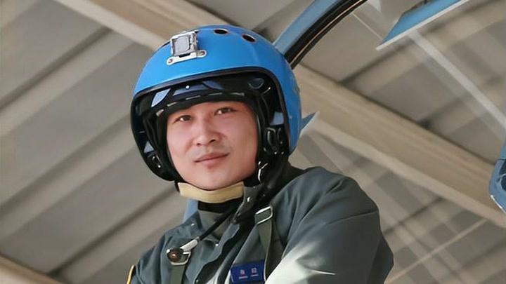 "飞行员牺牲后,妻子的信件感人至深!