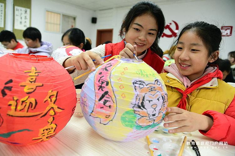 手绘灯笼喜迎冬奥