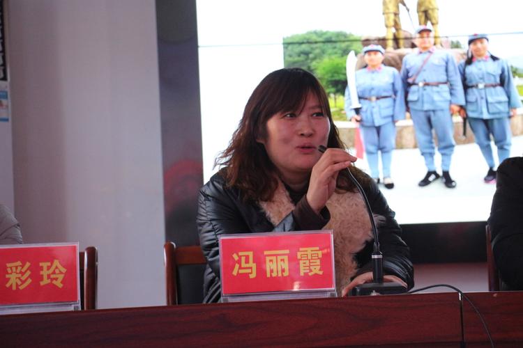 最后,郑州市盲聋哑学校第二阶段的来卢氏支教的冯丽霞老师代表下一