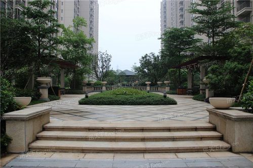 合景誉山国际在售建面79-92平单位