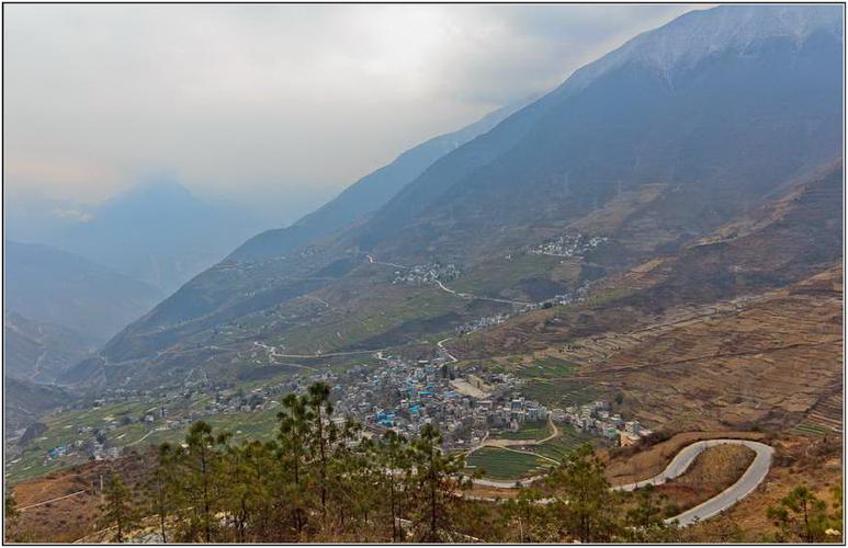 大渡河峡谷之上的皇木镇.红花村.