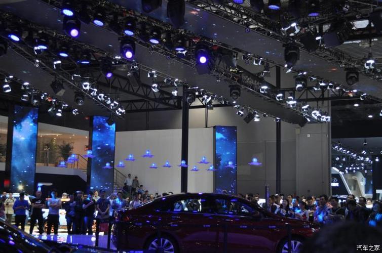 2017上海车展#越野版bj40l内饰小窥及展台随拍