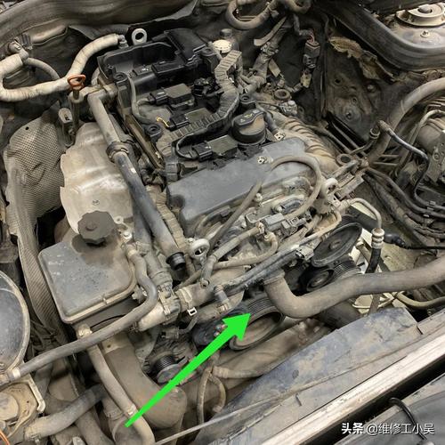 奔驰272发电机皮带怎么绕350s发电机皮带缠绕图片