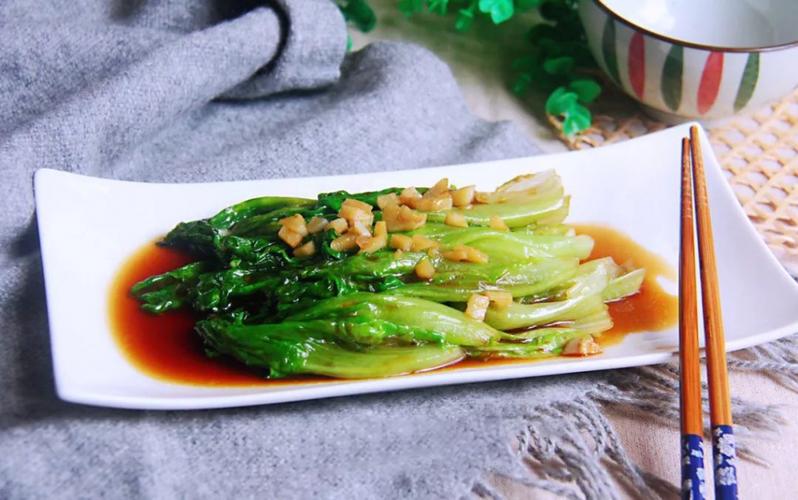 只要1 分钟,这道蚝油生菜更脆,更嫩,更好吃!