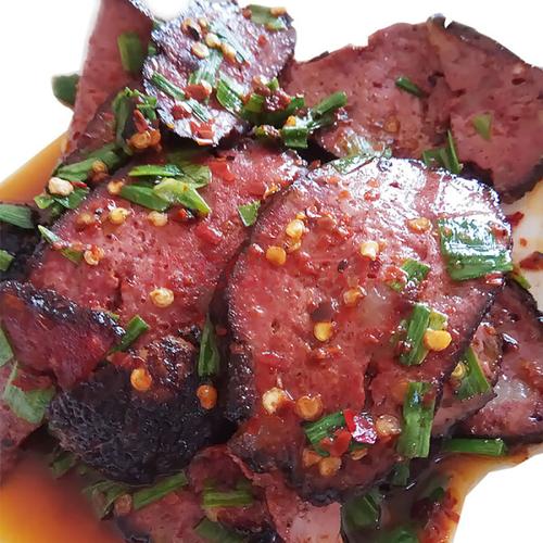 丸子湖南特产农家自制腊血豆腐邵阳柴火血粑烟熏豆腐干猪血粑 猪血