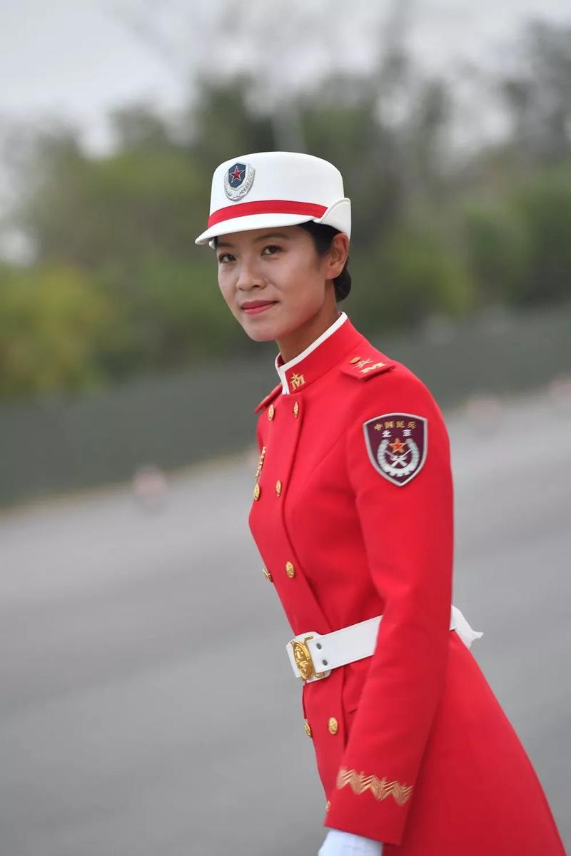 张晓菲:角色转换,甘当绿叶作表率"作为新时代国防后备力量的代表