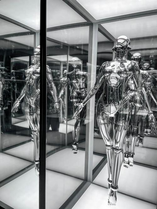 空山基 大都会_昊美术馆自由行热门攻略_展览_艺术馆