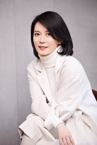 俞飞鸿穿什么看着都很贵?这份高级感我能偷学吗?