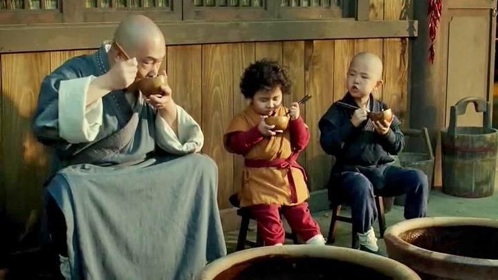 新乌龙院:师兄,这就是你说的出去吃啊,我三岁了耶你别耍我哦!