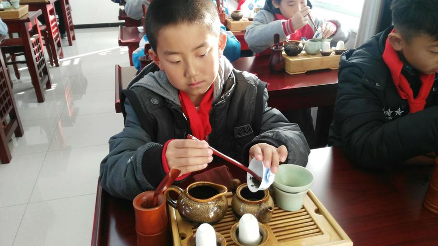 参与,体验,感悟……疃里小学社会实践活动