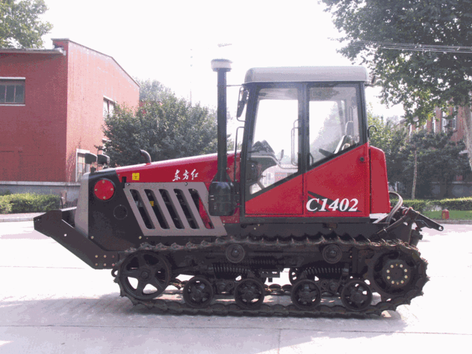 传承 升级!东方红履带拖拉机"宽"以使用