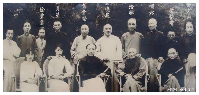林绅曾是洪帮二把手去世后9万人送葬出动十万警察维稳
