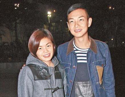 还记得被香港封杀的艺人梁烈唯吗?如今拍戏被车撞飞