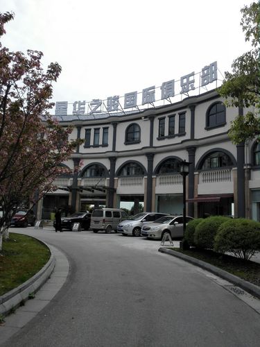 江苏省苏州市吴中区高和路靠近苏州工业园区祺嘉高尔夫幼儿园