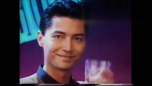 尊龙早年拍摄的广告片,不禁感叹,这样的神仙长相,为何作品不多