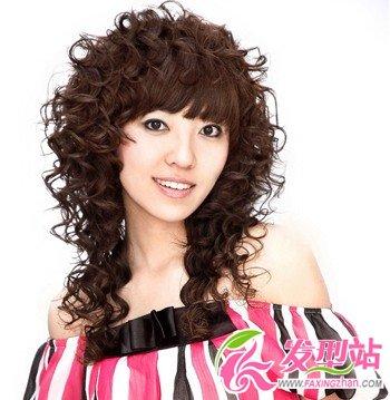 2012女性时尚烟花烫