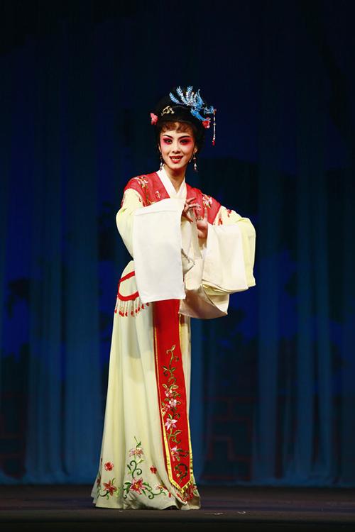 2013年的戏·青春版越剧《盘妻索妻》