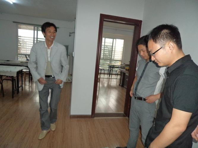 应英杰书法院周英杰先生之邀赴睢宁交流一