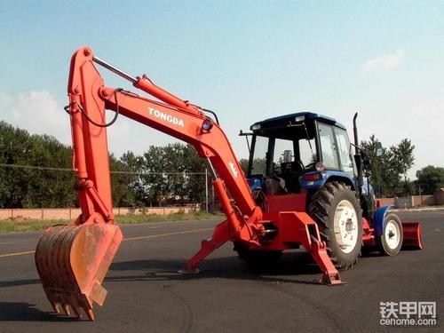 拖拉机改装的挖掘机