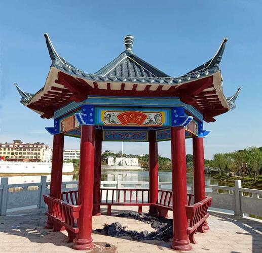 "艺高景观"新农村建设 市政公园仿木凉亭融入其中 毫无违和感