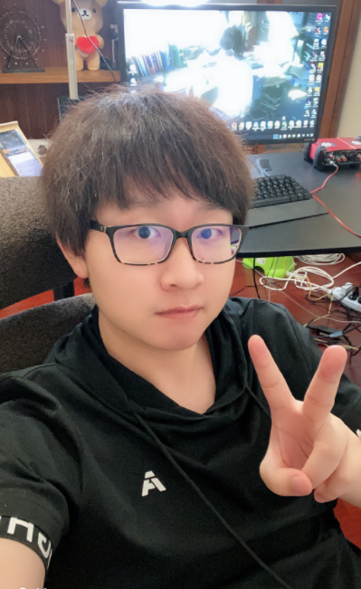 虎牙陈子豪,悲喜人气稳步上升,"九菜盒子"铁三角地位或受冲击