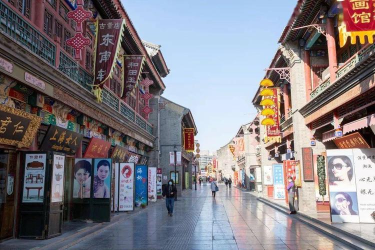 古文化街内有近百家店堂.
