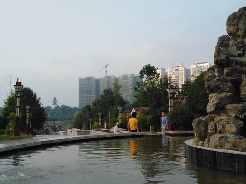 怀化五溪广场～美丽的早晨,迷人的夜晚