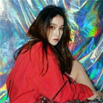 高冷炫酷拽女生头像精选 很多时候不知道要怎么沟通所以总是笑