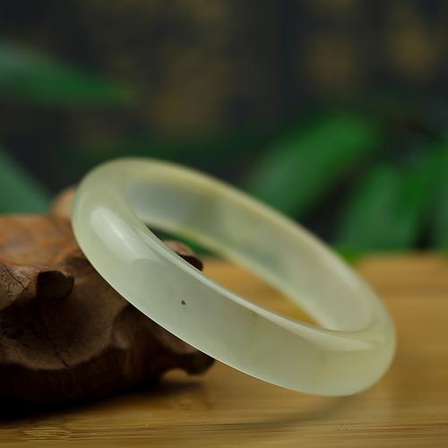 岫玉冰种镯子 旺夫真玉镯少女士玉手镯辽宁岫玉手镯 岫岩 辽宁