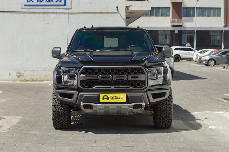 福特猛禽f150raptor极地蓝光限量版,重2.683吨,3.5t动力够用吗