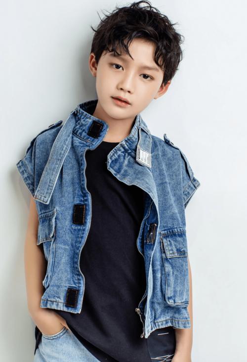 最飒小童星朱璿瑍,如同正午阳光般耀眼璀璨