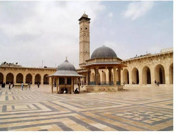 又名阿勒颇倭马亚清真寺(阿拉伯语:   ‎),是叙利亚第一大城市