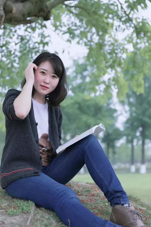 原创她是985大学的童颜美女中科院老院士的女学生长腿女神