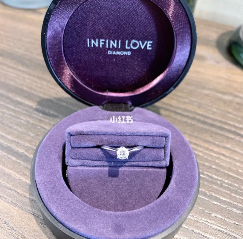 周生生全爱钻时光沙漏钻戒