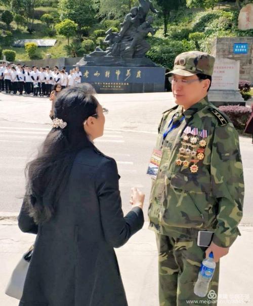 原陆军第67军炮兵老战士"重返老山·明志之旅"挥泪麻栗坡烈士陵园