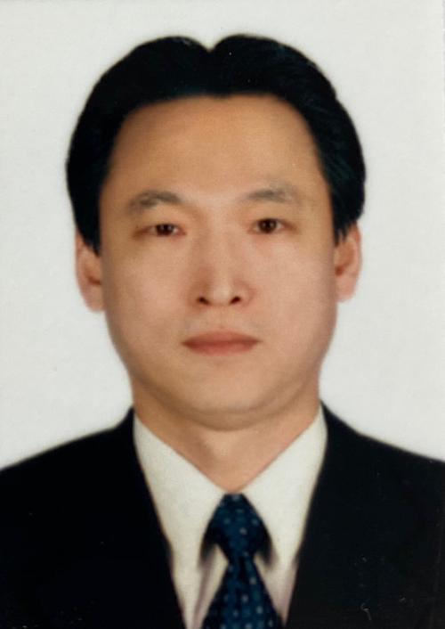 李力