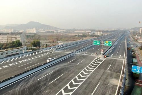 104国道改建工程德清高架段项目顺利通过交工验收!通车在即!