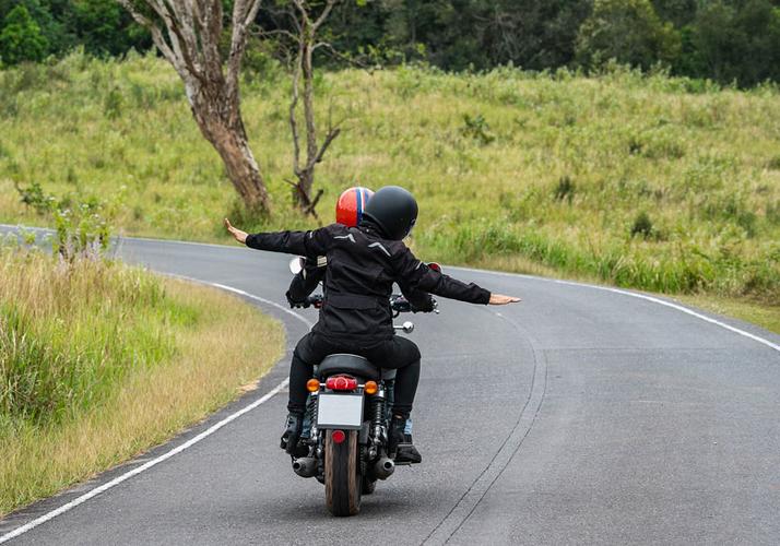 情侣,骑,摩托车,乡村道路,国家公园,后视图,泰国