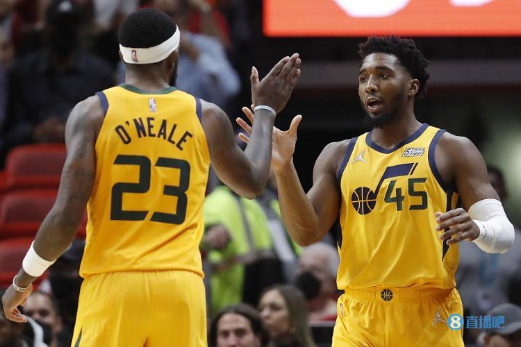 之所以能够打出18比0攻击波,爵士队具备这种进攻强点,同样场上球员