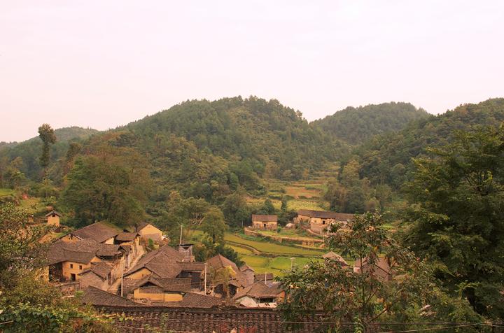 最后,上几张远景,告别苗族吧_香炉山苗寨"的评论图片