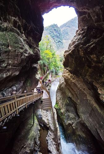 11.3湖北神龙架天生桥(二)