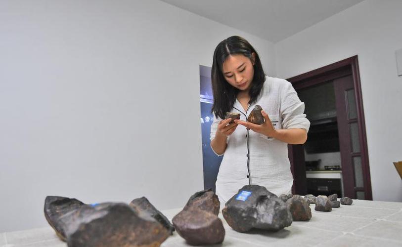 中国富豪涌入陨石市场,原有生态瞬时"爆裂",4000万的陨石值吗