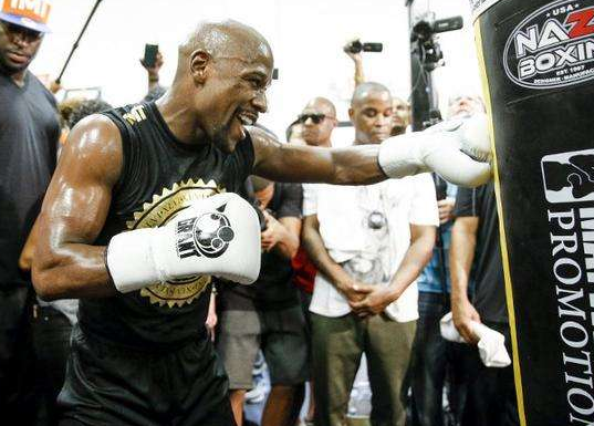 原创梅威瑟除了炫富,他的实力也是有目共睹,50胜0负就是最好的证明