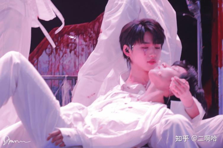 为什么感觉刘耀文和朱志鑫互相喜欢啊有没有姐子帮我解释一下啊