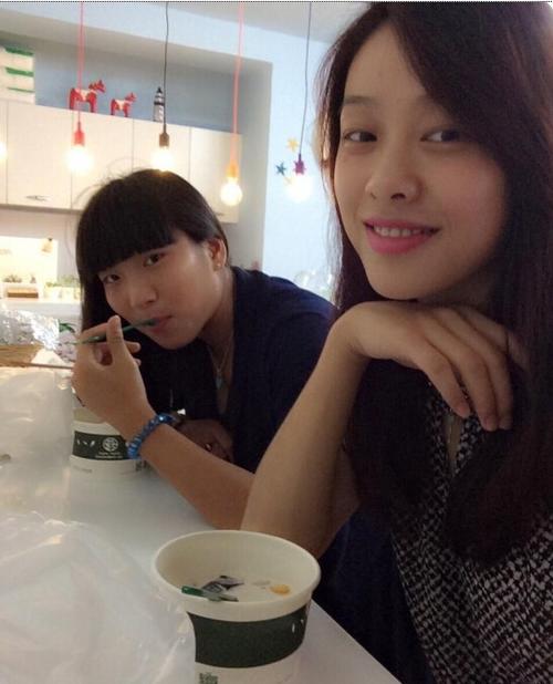 吴莎,女子撑杆跳高运动员.1985年10月21日出生,出生于安徽.