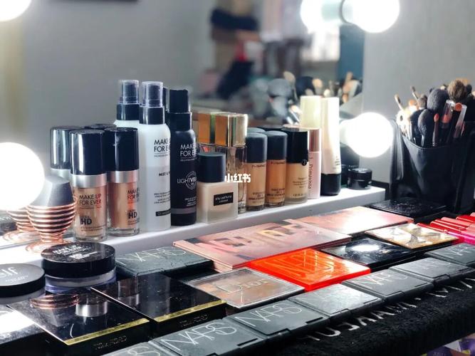 化妆师必备功能|化妆品摆台大赏_化妆师_化妆品_摩根国际商业4栋攻略