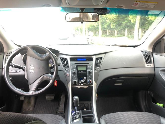 索纳塔八 2015款 经典2.0l 自动领先型