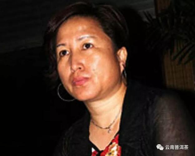 王霞,勐海茶厂的五朵茶花之一,普洱江湖,王霞无疑是茶坛大姐大.